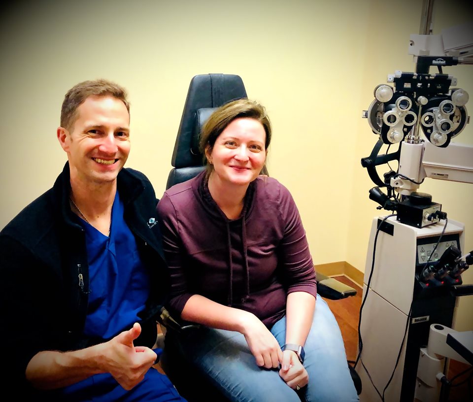 Dr. Bryan Lusk with Visian Toric ICL patient
