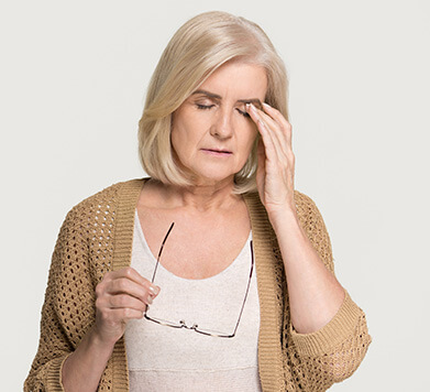 elderly have dry eyes