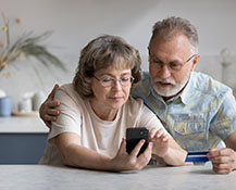 elderly buying on online store at Lusk Eye Specialists